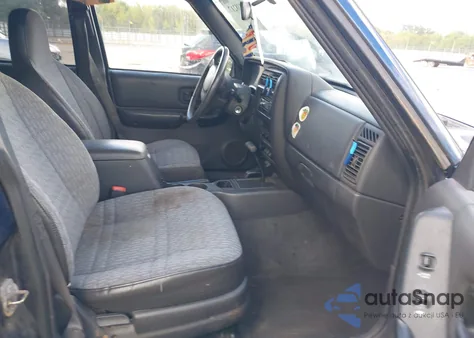 2000 Jeep Cherokee Sport из США, поврежденный, VIN 1J4FF48S7YL167840